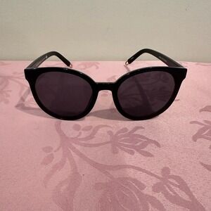 Foster Grant Black Sunglasses